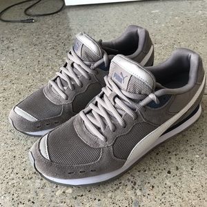 Puma Vista size 9.5